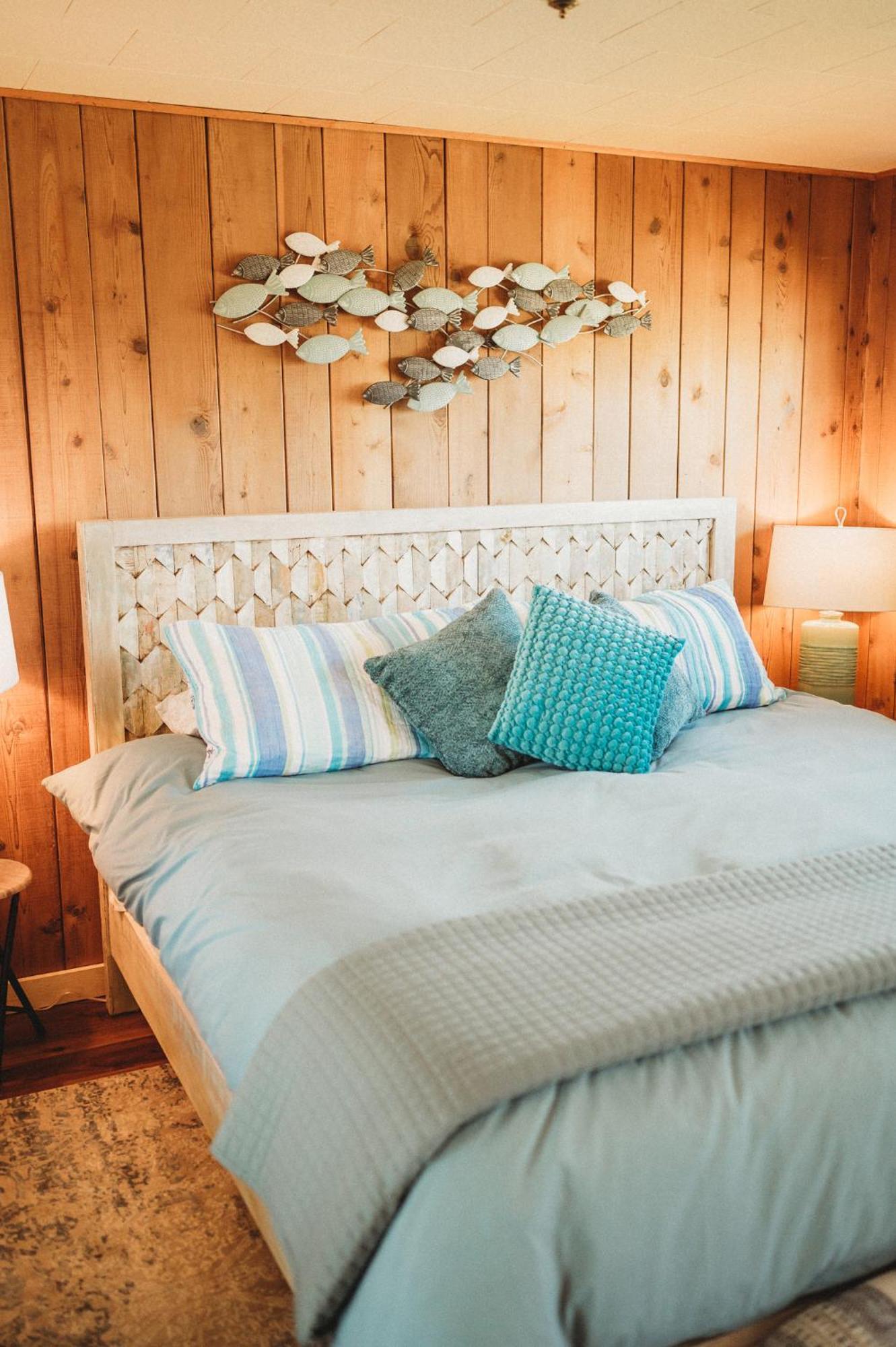 Inn Dungeness Bay