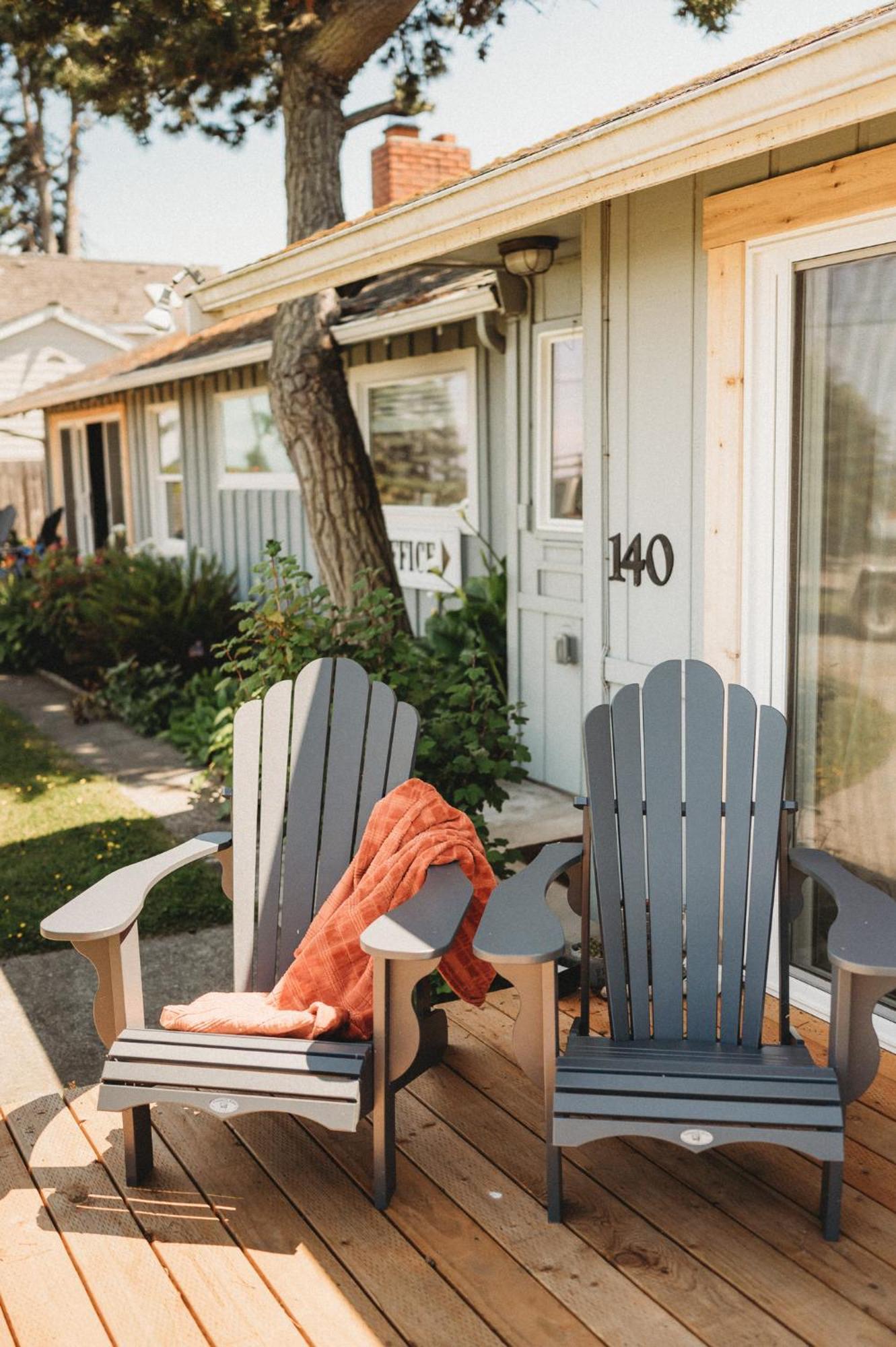Dungeness Bay Inn